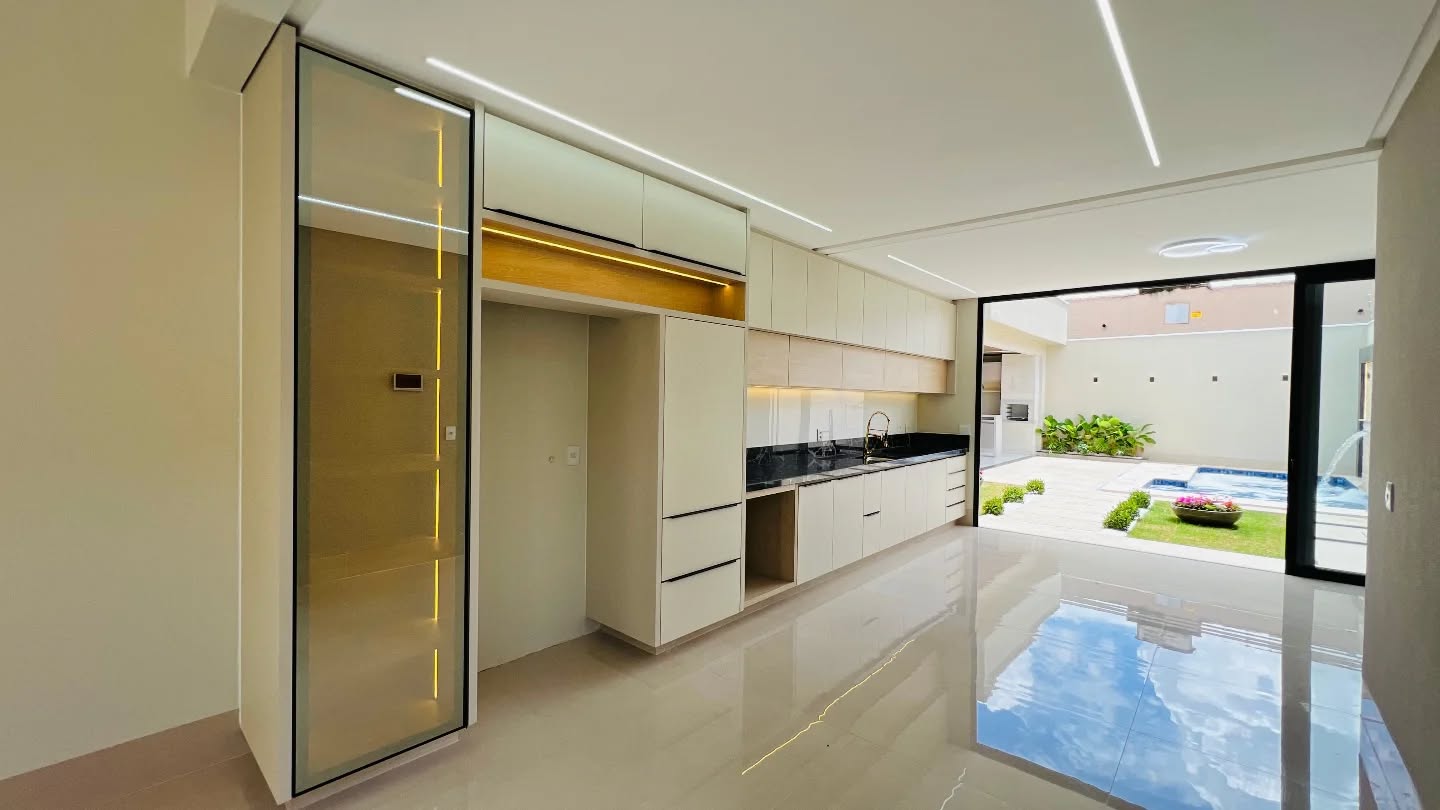 Casa, 3 quartos, 232 m² - Foto 2