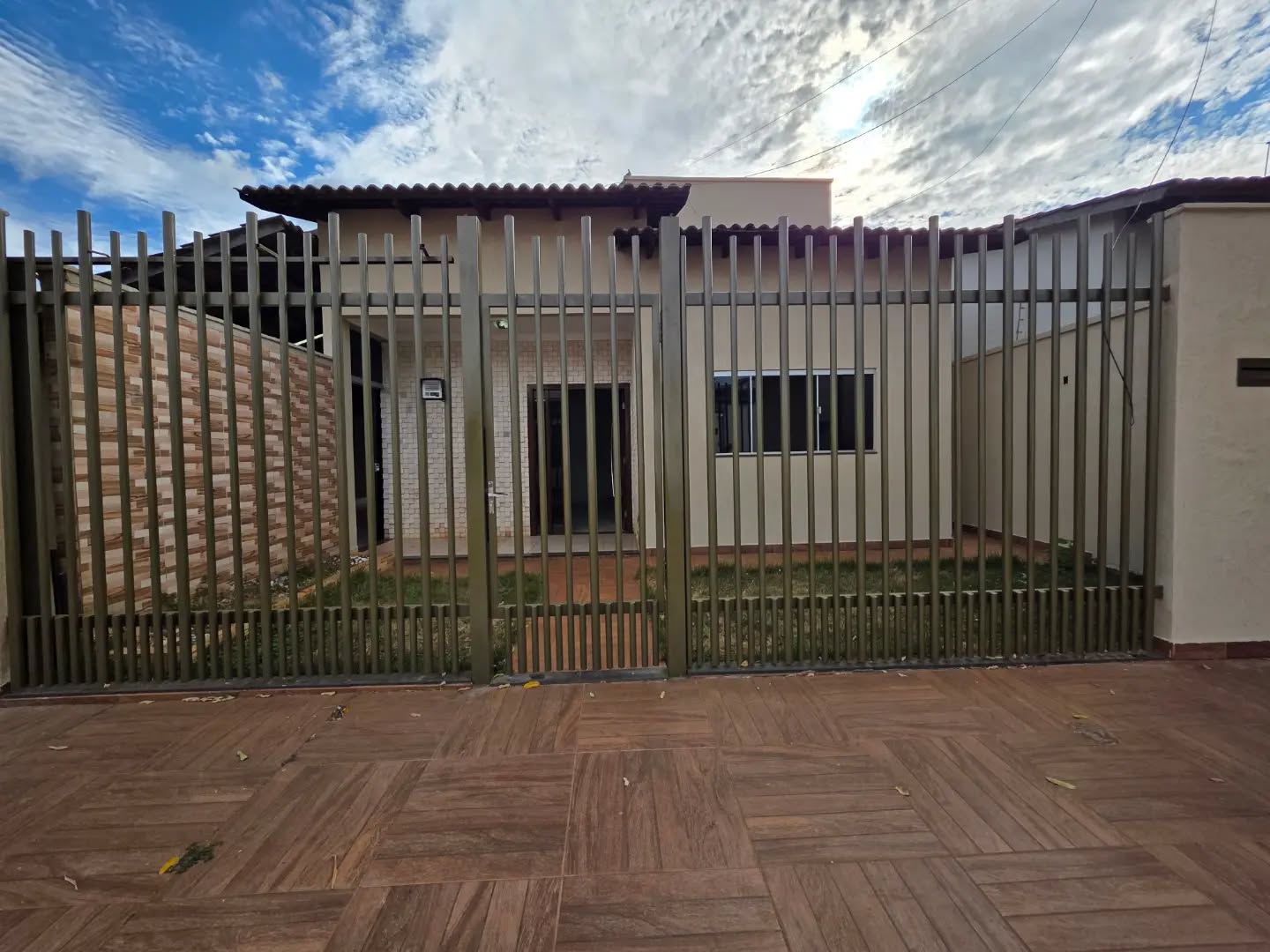 Casa, 3 quartos, 230 m² - Foto 1