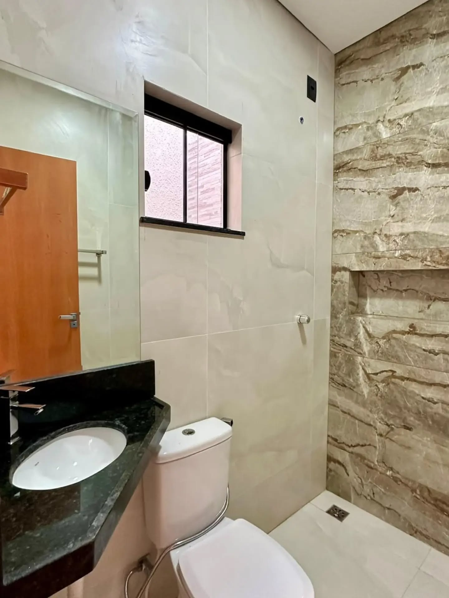 Casa, 3 quartos, 105 m² - Foto 2