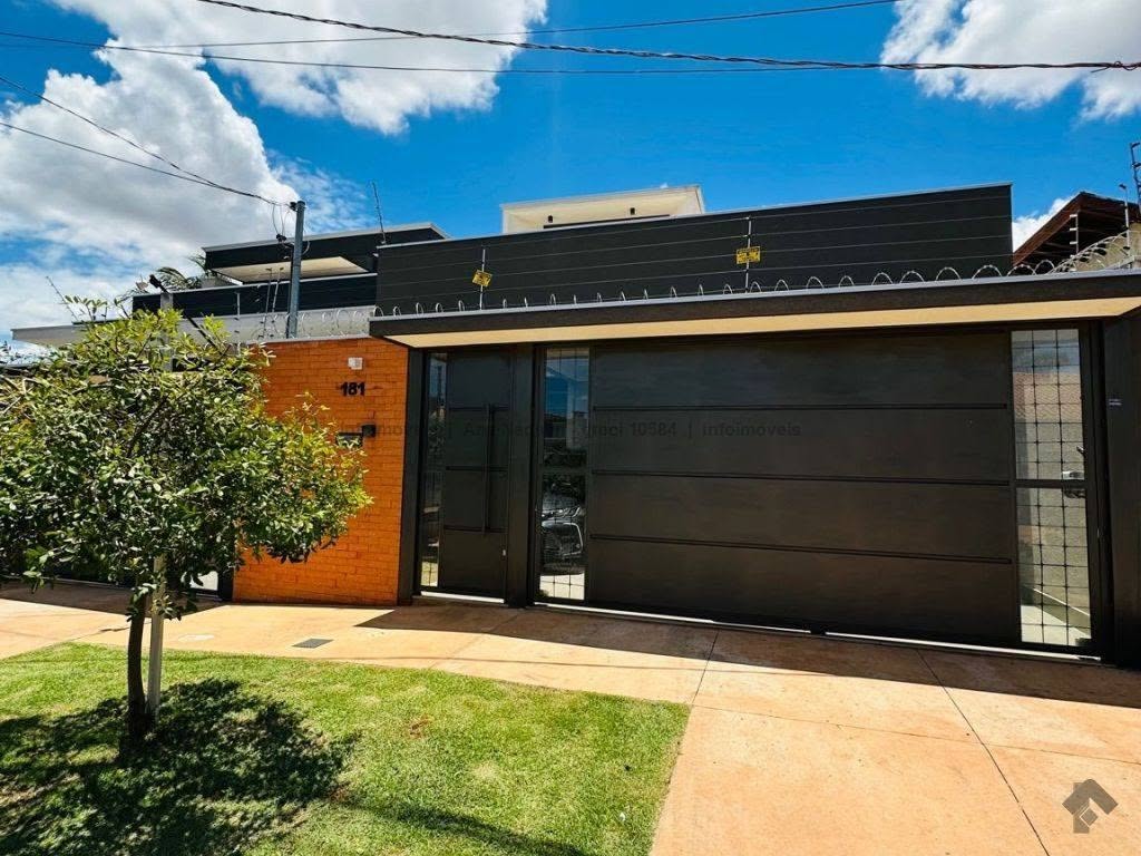 Casa, 3 quartos, 132 m² - Foto 1